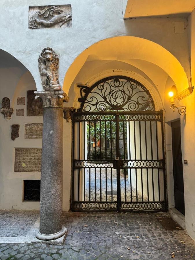 Rome Center, Luxury & History In Via Monserrato Bagian luar foto
