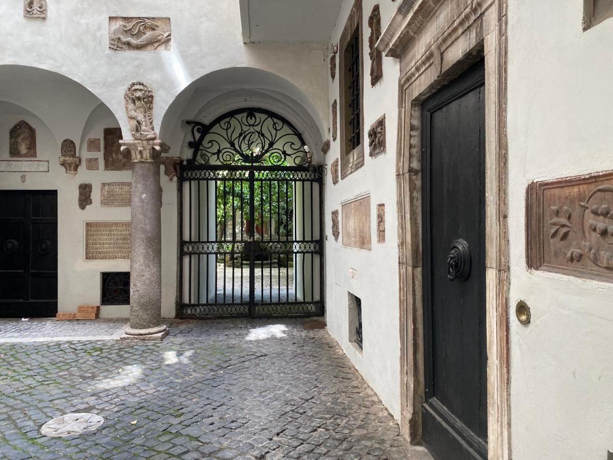 Rome Center, Luxury & History In Via Monserrato Bagian luar foto